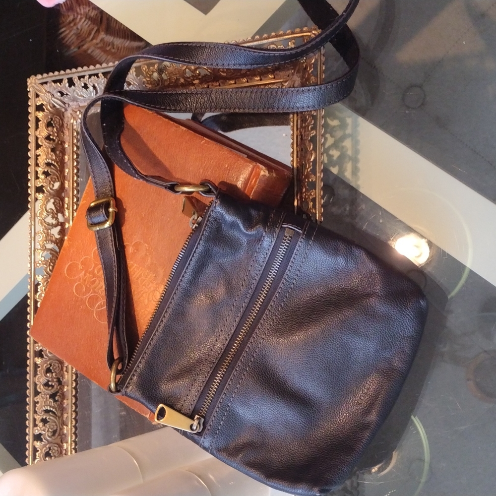 Fossil cross body bag  leather